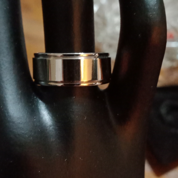 Set of 3 Rings/ Wedding Bands - Picture 3 of 4
